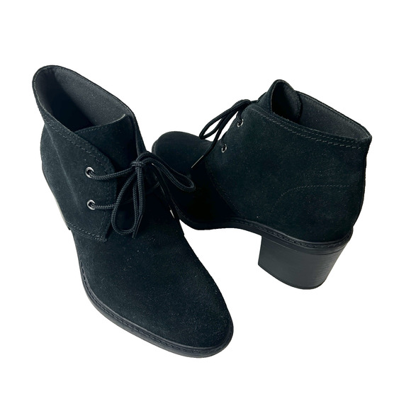 Clarks Collection Womens Sz 9M Black Suede Granny Block Heels Lace Up Ankle High - Picture 1 of 11